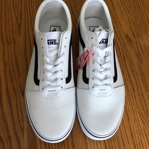 NWT men’s vans